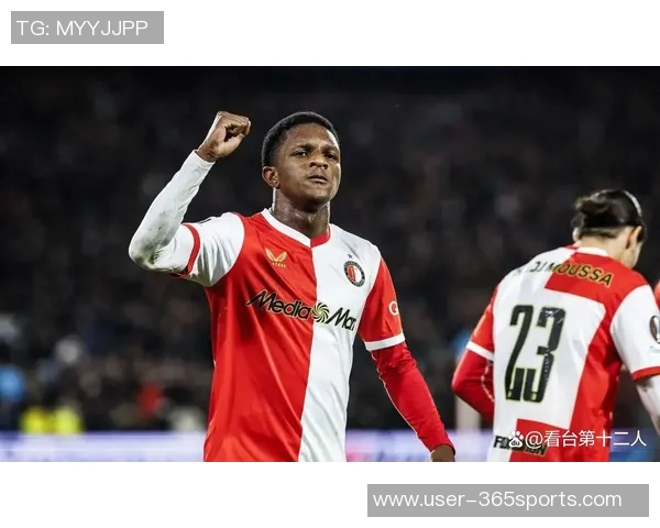 费耶诺德年轻后卫雷德回应拜仁传闻队友开始用德语交流