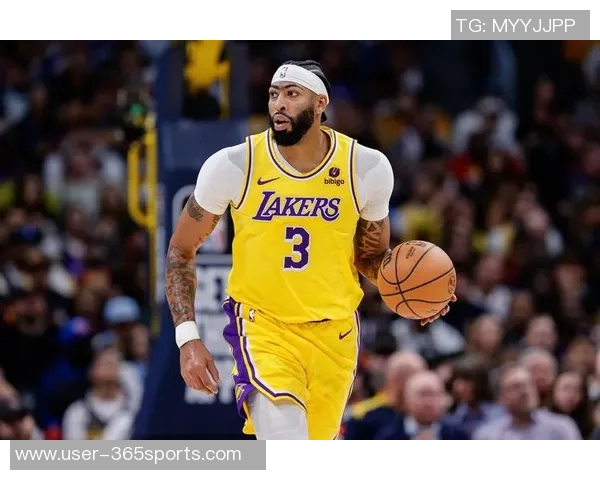 浓眉高效表现引领球队胜利14投11中斩获25分10篮板3助攻3抢断2盖帽